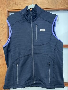 Fayettechill Black Sleeveless Zip-Up Vest with Lavender Trim